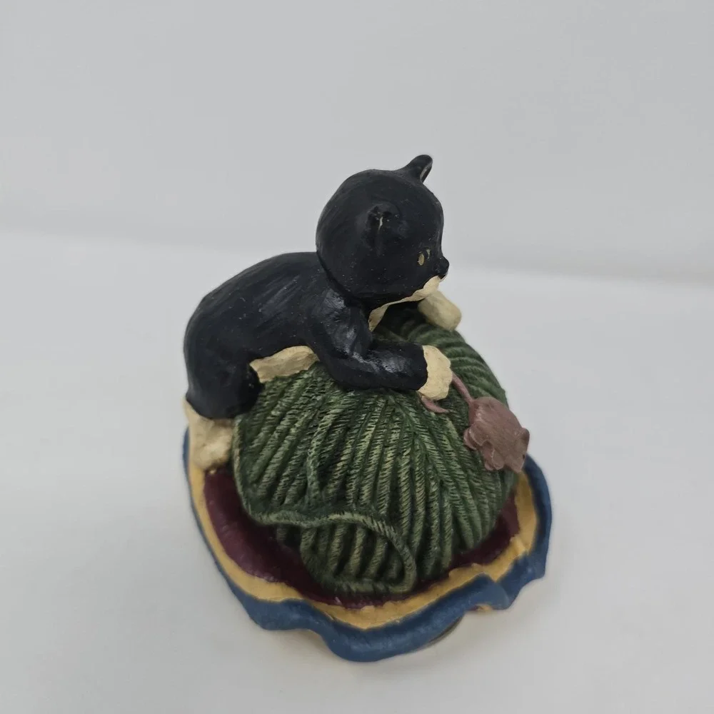 Vintage‎ Cat Playing With Yarn Music,Spinning Figurine